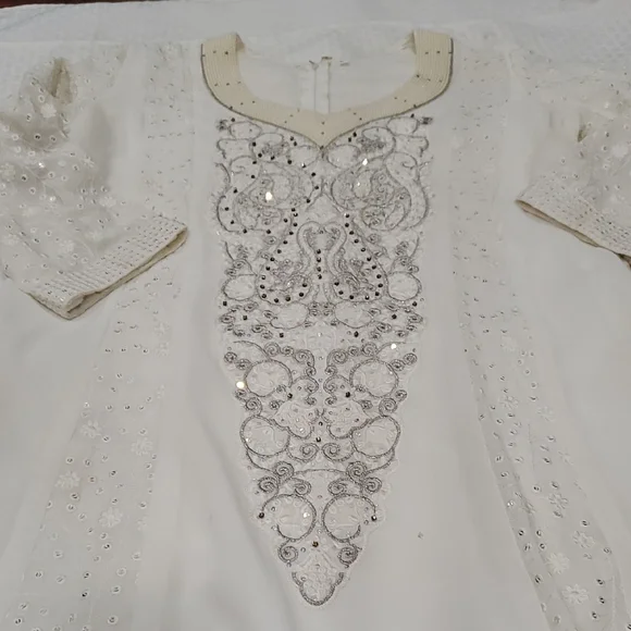 Ivory Indian Beaded Embellished Midi  Dress - Picture 15 of 17